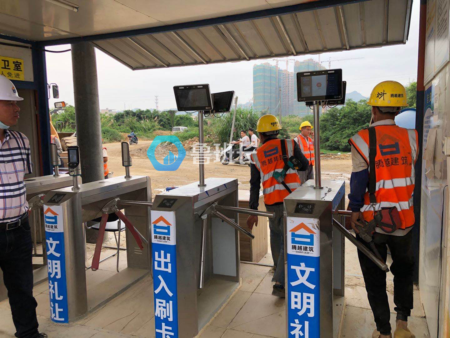 工地人臉識(shí)別系統(tǒng)，工地人臉識(shí)別考勤閘機(jī)